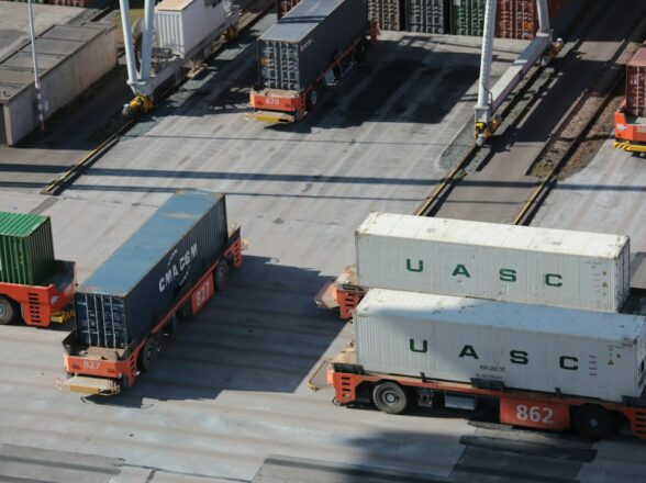 Drayage Companies in Vancouver and Surrey: How to Choose a Container Transport Partner