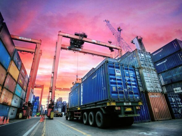 Drayage Services in Vancouver, BC: How to Reduce Container Delays and Extra Costs